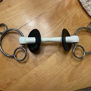 Trust Inno 5.25” Horse Snaffle Flexi Mullen Bit Gag/Elevator